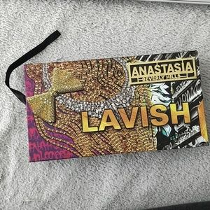 ABH Anastasia Beverly Hills Lavish Pallet